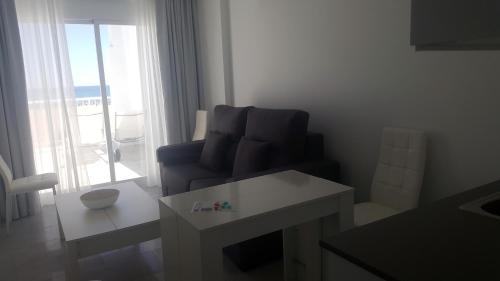 Suite Superior con vistas al mar del hotel Sol Playa. Foto 4