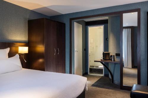 Habitación Deluxe King ampliada con sofá cama - No fumadores del hotel Best Western Bretagne Montparnasse. Foto 5