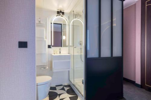 Habitación Executive Queen - No fumadores del hotel Best Western Bretagne Montparnasse. Foto 2