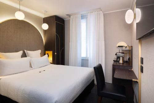 Habitación Familiar ampliada con una Cama Queen y litera - No fumadores del hotel Best Western Bretagne Montparnasse