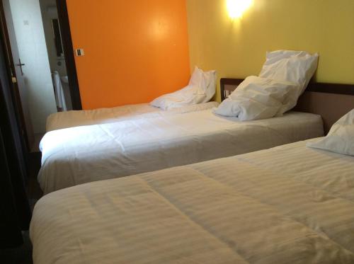 Habitación Triple del hotel De La Place. Foto 4