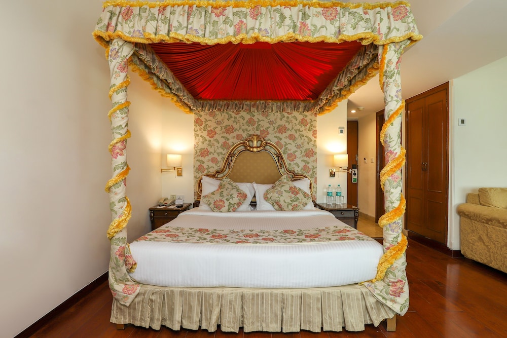 Suite Junior Royal del hotel The Royal Plaza. Foto 4