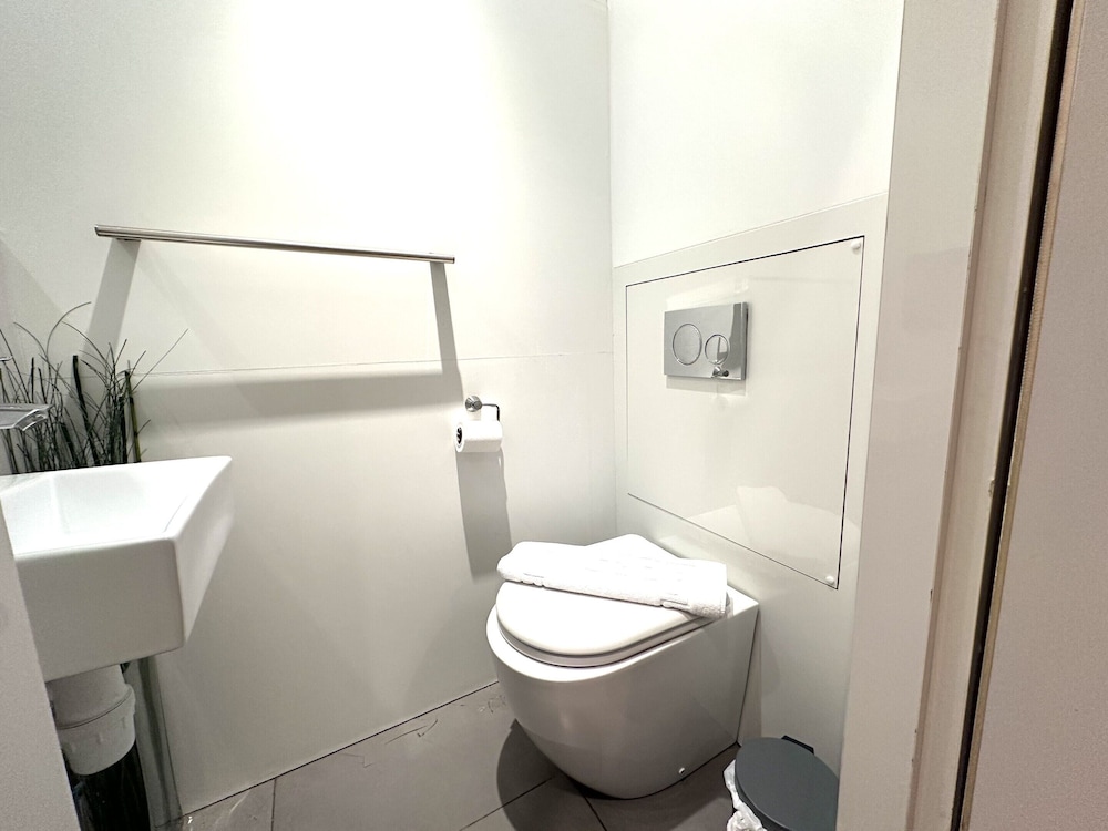 Suite económica, baño privado (Jacobson Suite) del hotel Room Home Stay. Foto 6