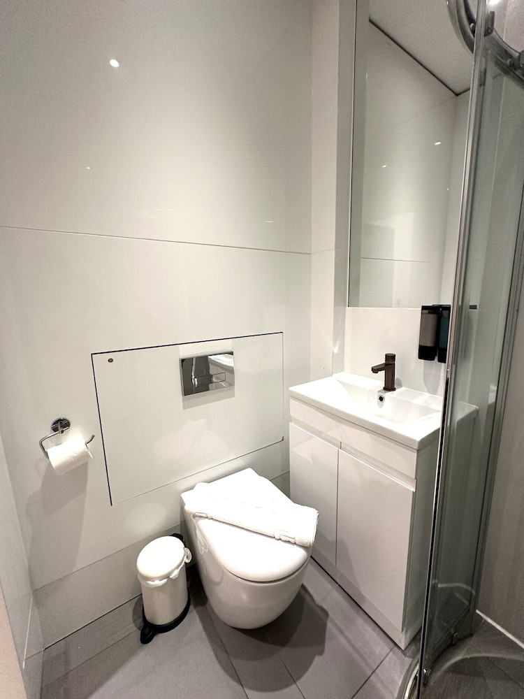 Suite estándar, baño privado (Edison Suite) del hotel Room Home Stay. Foto 6