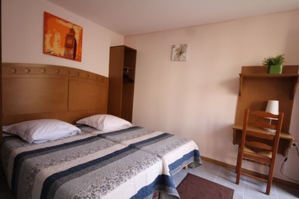 Chambre Double Confort, salle de bains privée del hotel Hôtel Rachel. Foto 10
