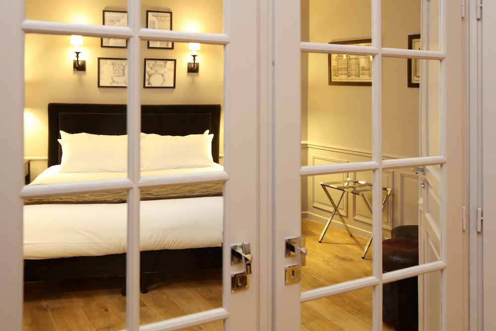 Double Superior Accessible room del hotel Saint Louis Pigalle. Foto 1