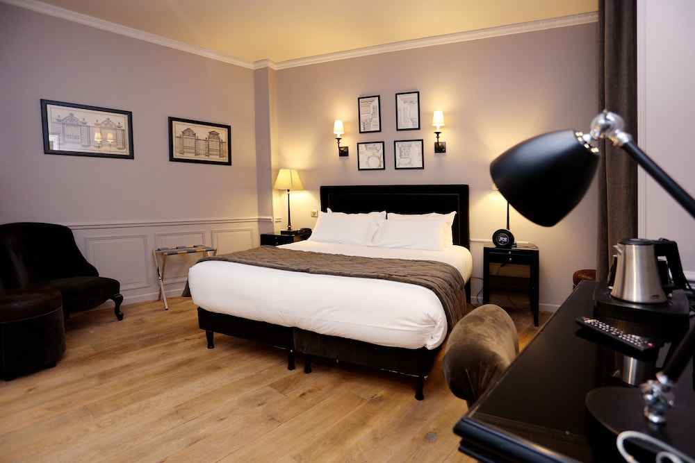 Double Superior Accessible room del hotel Saint Louis Pigalle. Foto 2