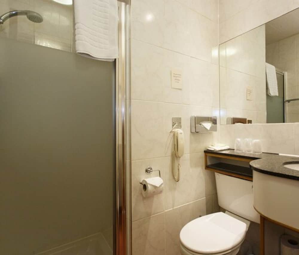 Habitación triple del hotel Morgan. Foto 4