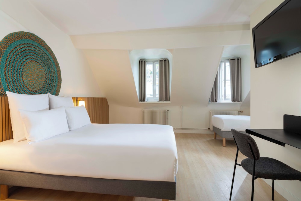 Habitación triple del hotel Korner Sorbone. Foto 1