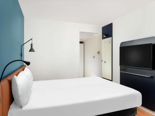 Habitación Doble Estándar del hotel Ibis Budapest Centrum. Foto 7