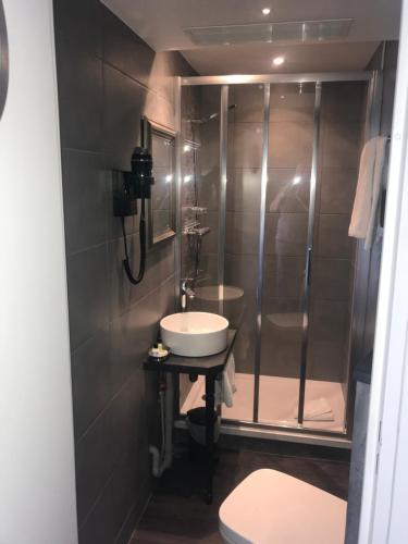 Habitación Individual del hotel Hôtel de Paris Montmartre. Foto 2