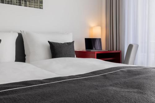 Habitación Estándar - Cama extragrande del hotel Garner Berlin - Gendarmenmarkt. Foto 2