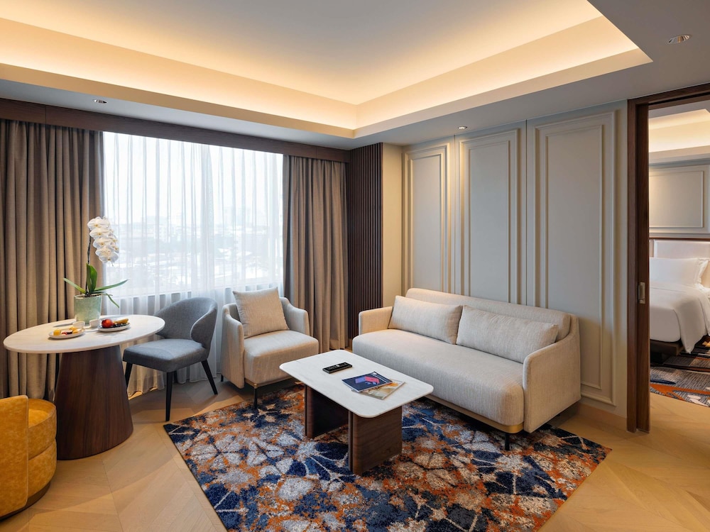 SUITE DE LUJO, 1 Cama King Size del hotel Mövenpick Jakarta City Centre. Foto 4
