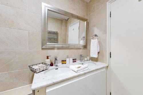 Apartamento de 1 dormitorio con terraza del hotel Park Lane Apartments - Clarges St. Foto 3