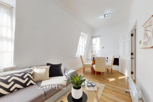 Apartamento de 1 dormitorio con terraza del hotel Park Lane Apartments - Clarges St. Foto 5
