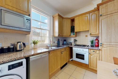 Apartamento de 1 dormitorio con terraza del hotel Park Lane Apartments - Clarges St. Foto 11