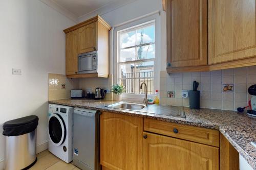 Apartamento de 1 dormitorio con terraza del hotel Park Lane Apartments - Clarges St. Foto 12