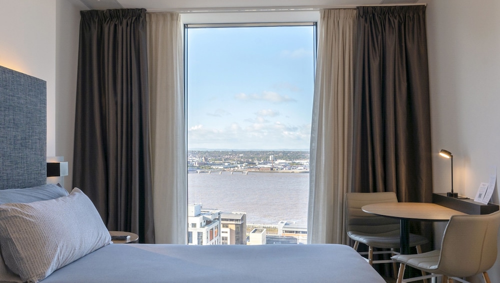 Habitación Matrimonial INNSiDE con Vistas a la Ciudad del hotel INNSiDE by Meliá Liverpool. Foto 2