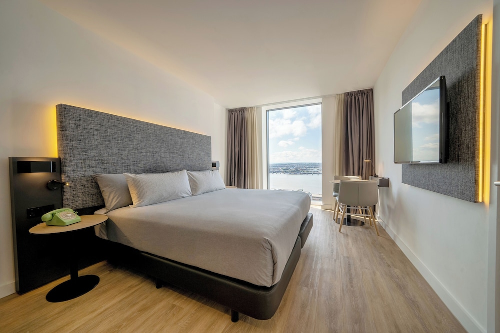Habitación Innside con vistas al río del hotel INNSiDE by Meliá Liverpool. Foto 3
