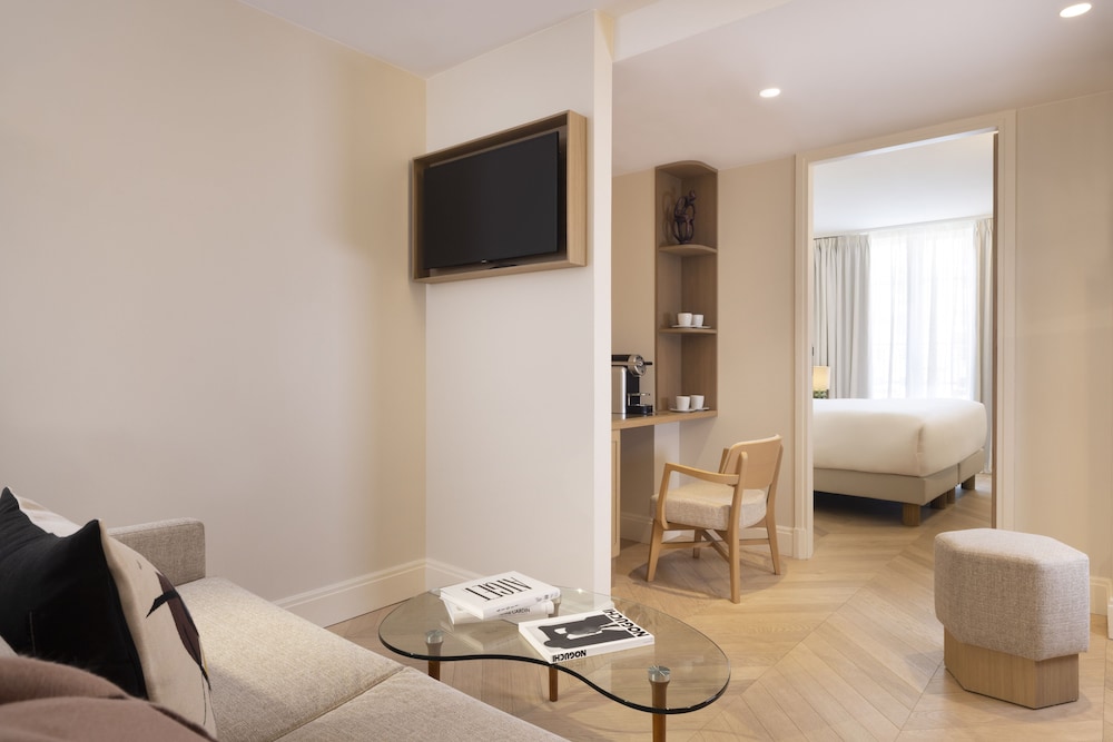 Suite, balcón del hotel Padam Hôtel. Foto 10