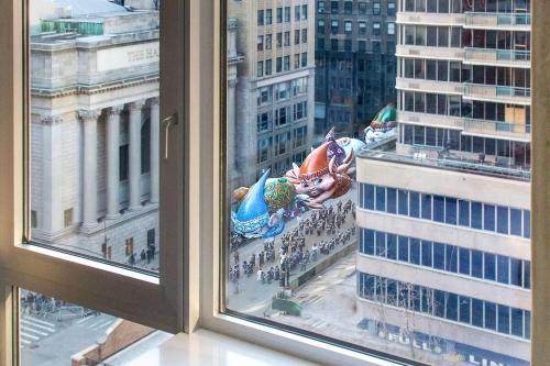 Habitación Doble con vistas al desfile del hotel Hilton Garden Inn New York - West 35th St.