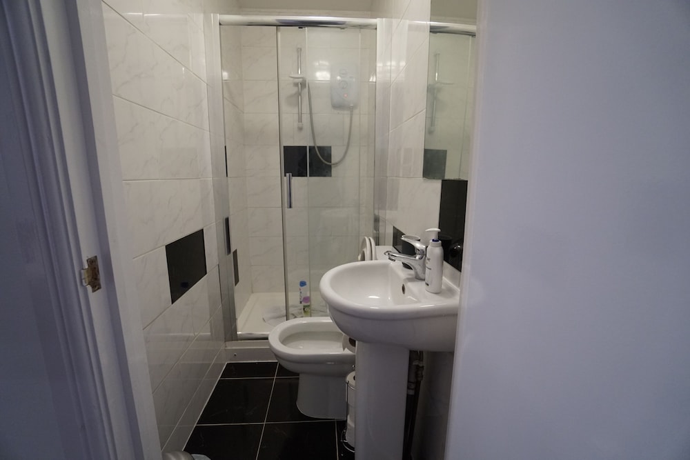 Apartamento, baño privado (Apartment 11) del hotel London Queens Apartments. Foto 20