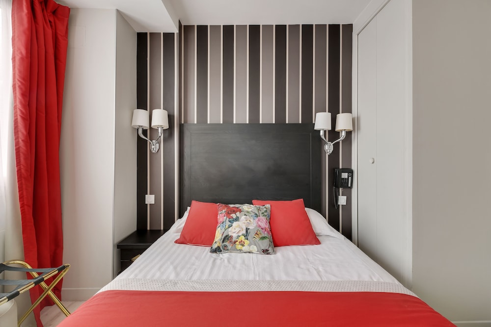 Habitación clásica del hotel Riviera Elysées. Foto 2