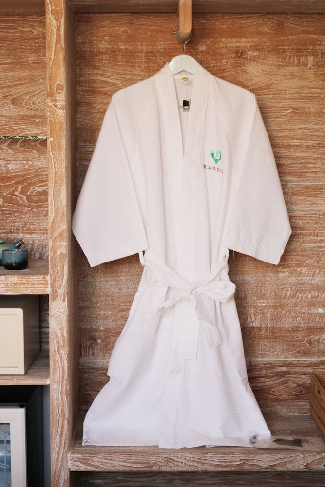 Suite, vistas al mar del hotel Kardia Resort Gili A Pramana Experience. Foto 9