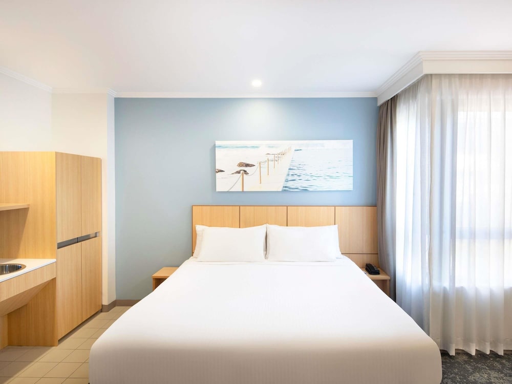 Habitación estándar con cama King del hotel Mercure Sydney Manly Warringah. Foto 4