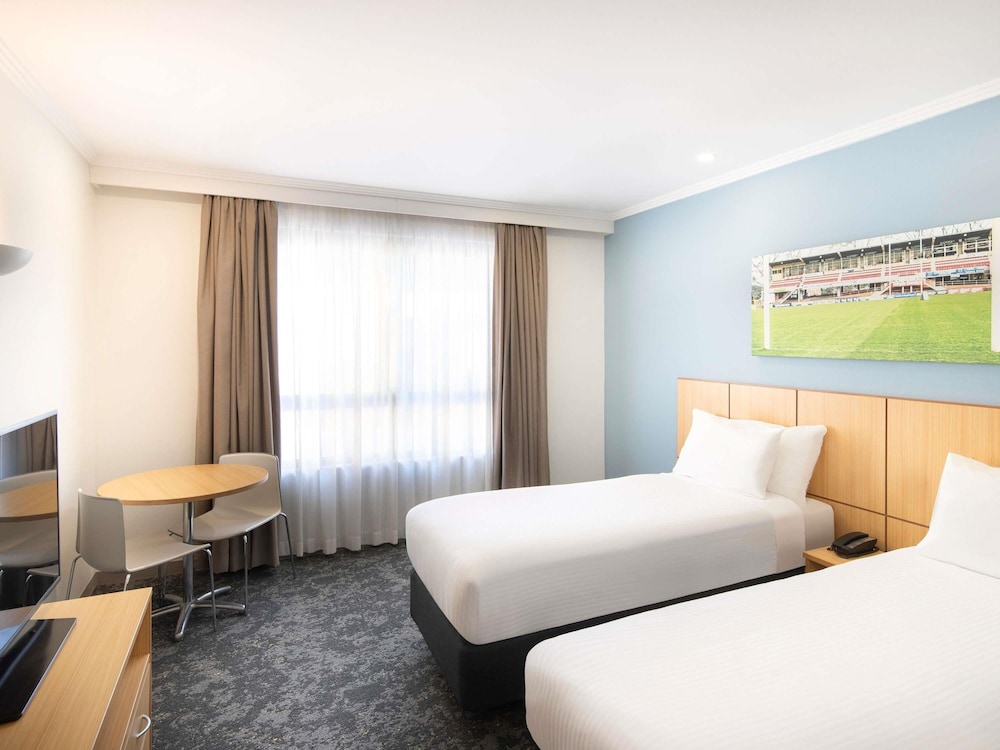 Habitación estándar con dos camas individuales del hotel Mercure Sydney Manly Warringah