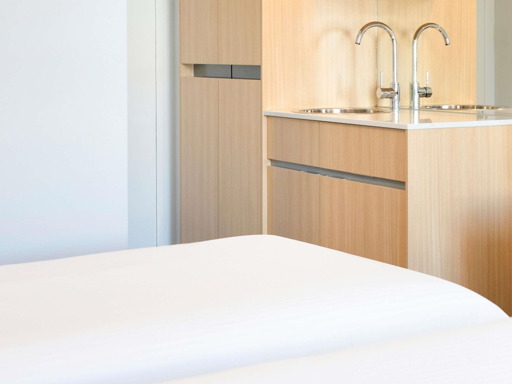 Habitación estándar con dos camas individuales del hotel Mercure Sydney Manly Warringah. Foto 3