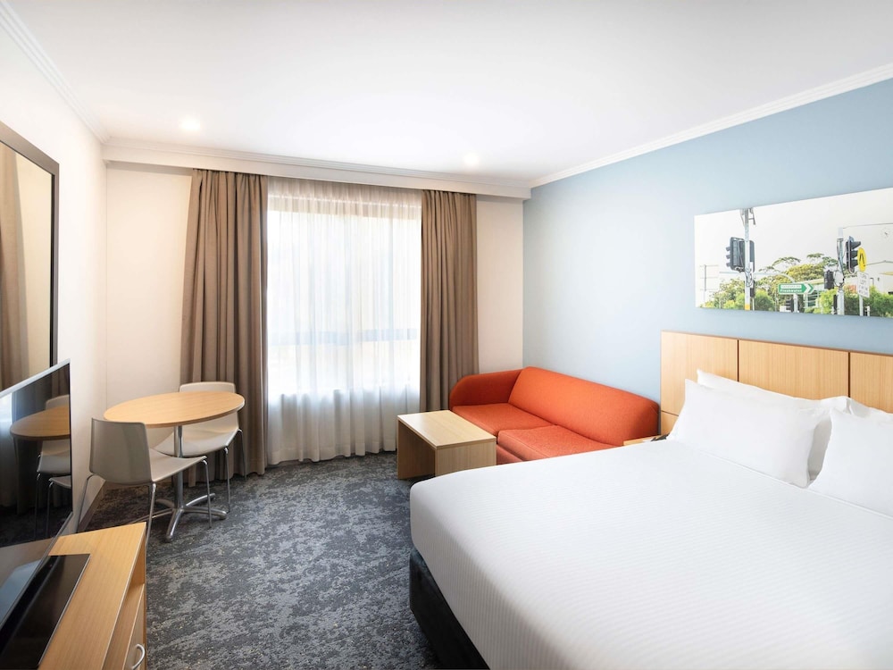 Habitación Superior con cama queen del hotel Mercure Sydney Manly Warringah. Foto 3