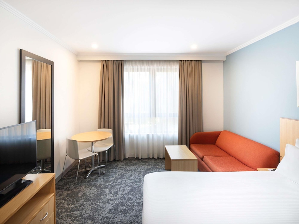 Habitación Superior con cama queen del hotel Mercure Sydney Manly Warringah. Foto 4
