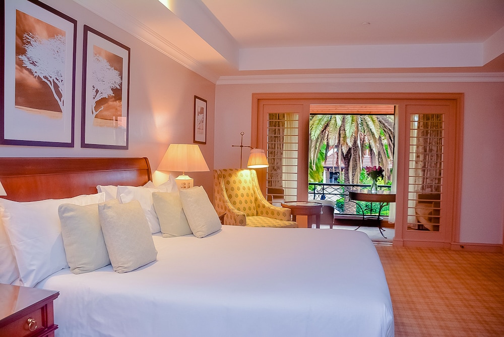 Suite Junior con cama King del hotel Fairmont The Norfolk. Foto 2