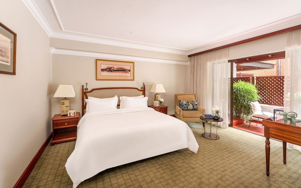 Suite Superior con Cama Queen del hotel Fairmont The Norfolk. Foto 2
