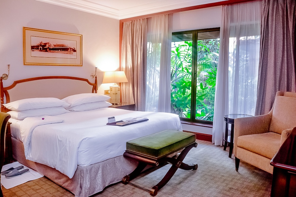Suite Superior con Cama Queen del hotel Fairmont The Norfolk. Foto 6