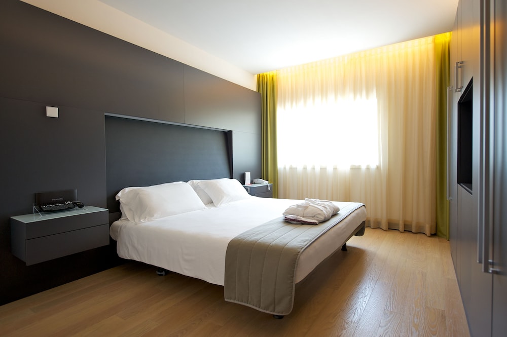 Habitación Classic con cama doble del hotel Mercure Nerocubo Rovereto. Foto 6