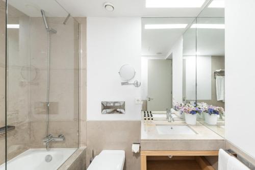 Estudio del hotel The Pearl Troia. Foto 2