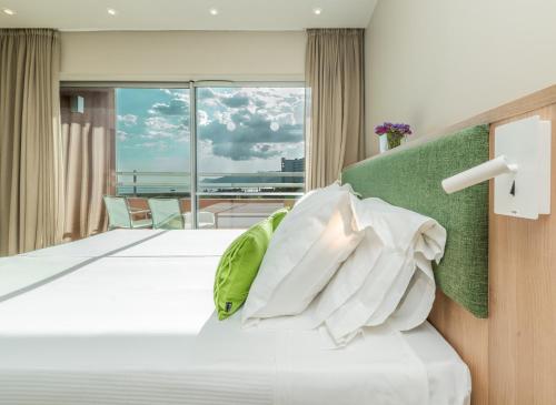 Estudio con vistas al mar del hotel The Pearl Troia. Foto 3