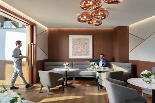 Habitación Club con cama extragrande del hotel Mandarin Oriental, Santiago