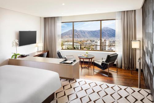 Habitación Club con cama extragrande del hotel Mandarin Oriental, Santiago. Foto 5