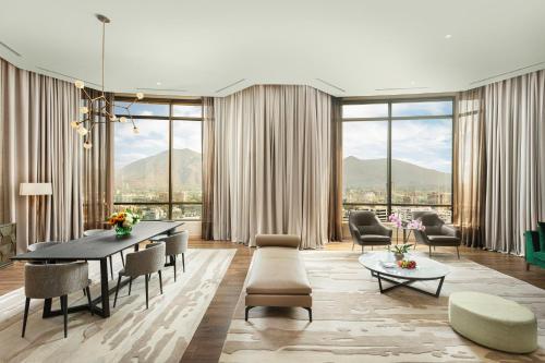 Suite Panorámica del hotel Mandarin Oriental, Santiago. Foto 5