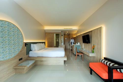 Habitación Leisure con vistas a la piscina del hotel Holiday Ao Nang Beach Resort, Krabi. Foto 7