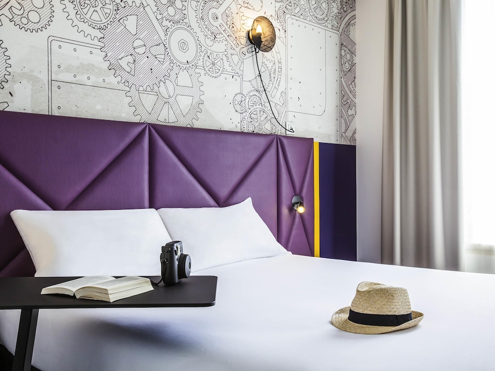 Habitación Estándar con cama doble del hotel Ibis Styles Paris Mairie De Clichy. Foto 4