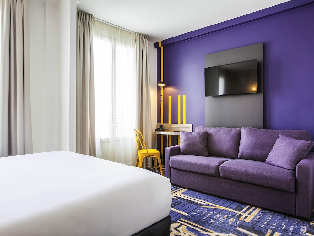 Suite estándar con 1 cama doble y camas gemelas del hotel Ibis Styles Paris Mairie De Clichy. Foto 2