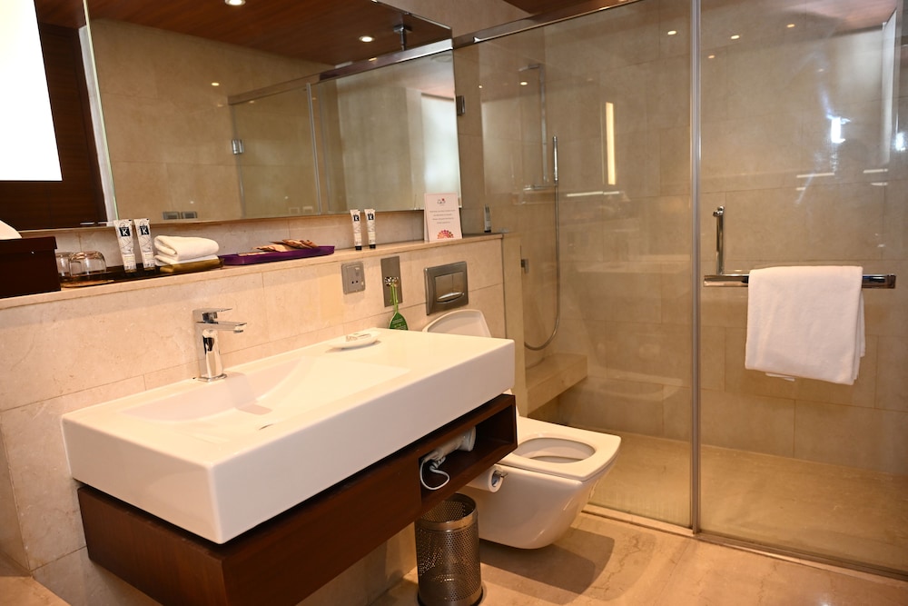 Habitación Executive Club King del hotel The Lalit New Delhi. Foto 1