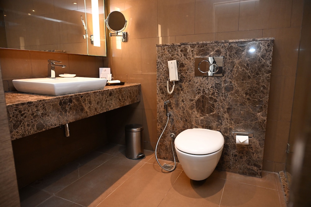 Habitación de lujo del hotel The Lalit New Delhi. Foto 1