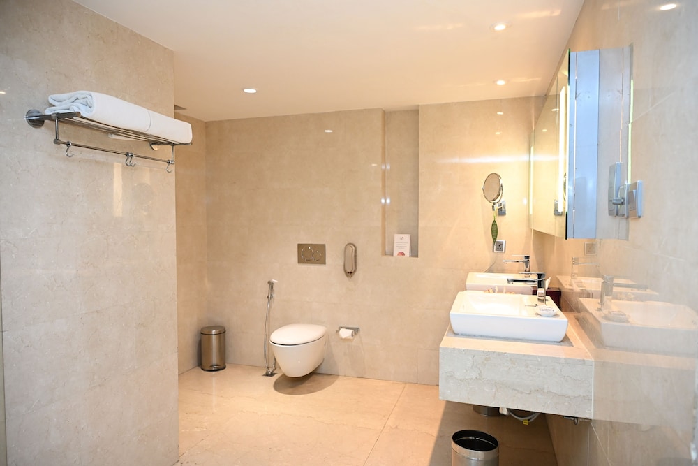 Suite Business del hotel The Lalit New Delhi. Foto 1