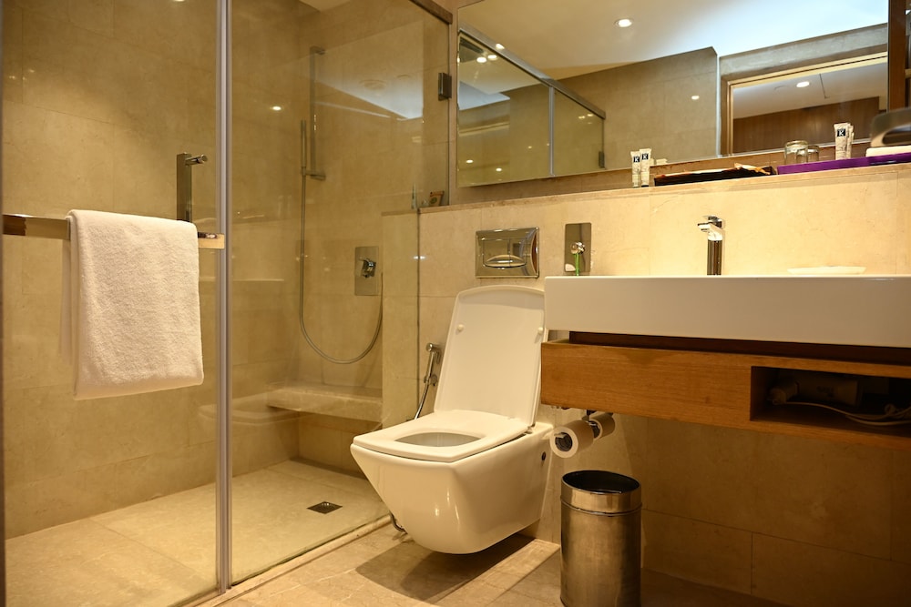 Habitación Deluxe Twin del hotel The Lalit New Delhi. Foto 2