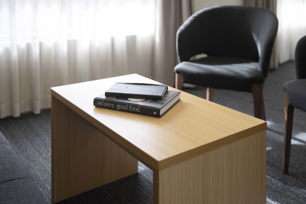 Habitación estándar con dos camas individuales del hotel Mercure Sydney Macquarie Park. Foto 2